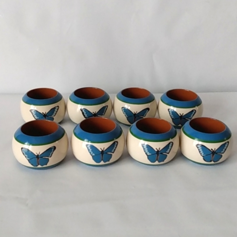 Pimpernel hand-painted Poplar wood butterfly napkin rings - Picture 2 of 7
